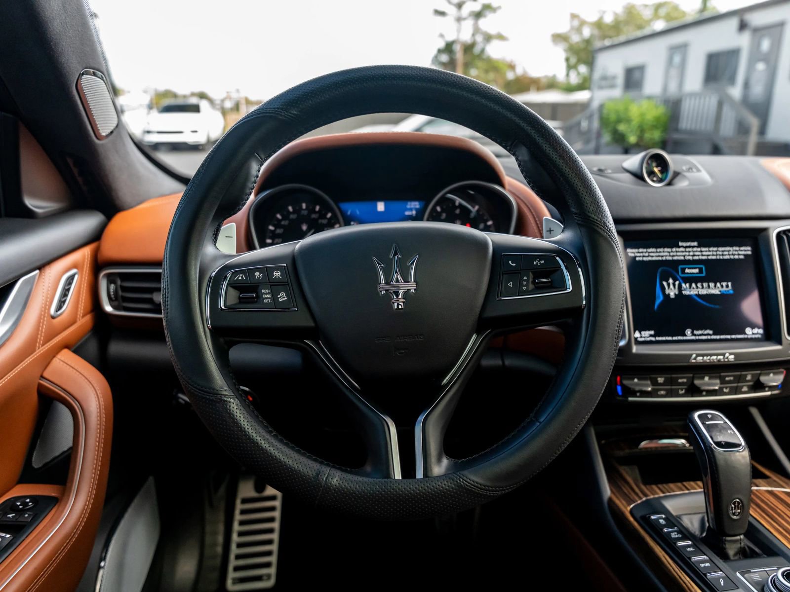 Used 2019 Maserati Levante S GranLusso image 14
