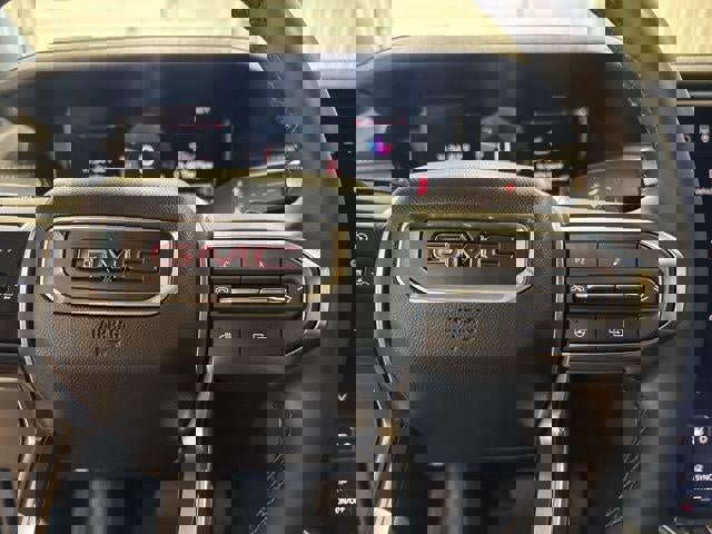 Used 2025 GMC Acadia Elevation image 15