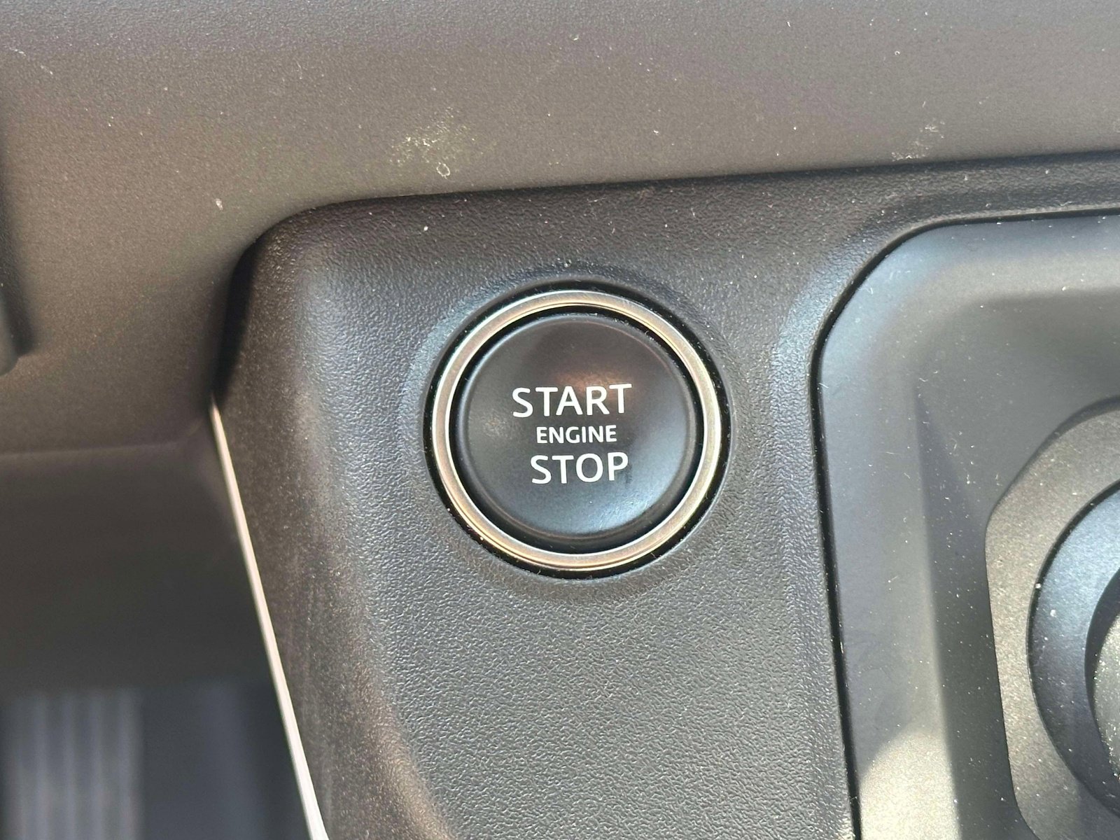 Used 2025 Land Rover Defender 110 S AWD/4WD image 29