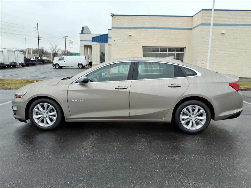 Used 2024 Chevrolet Malibu LT image 4