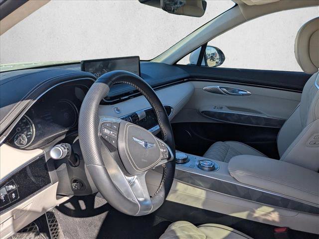 Used 2025 Genesis GV70 3.5T Sport w/ Sport Advanced Package image 9