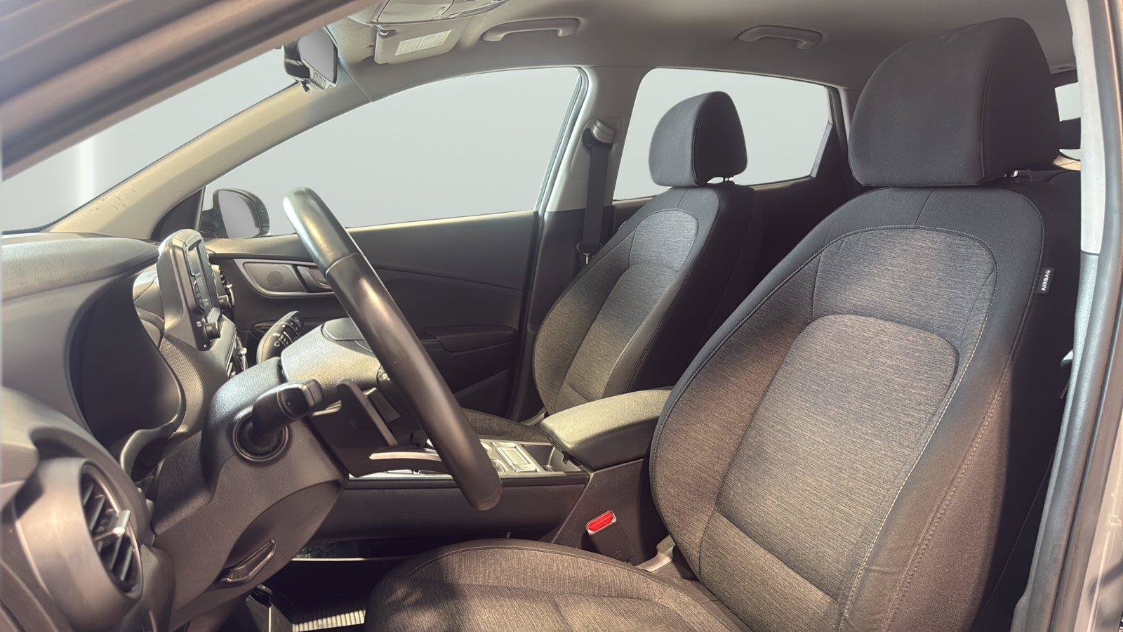 Used 2021 Hyundai Kona SEL FWD image 10