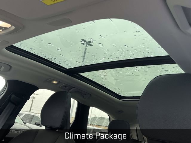 Used 2024 Volvo XC60 B5 Plus w/ Protection Package Premier image 11