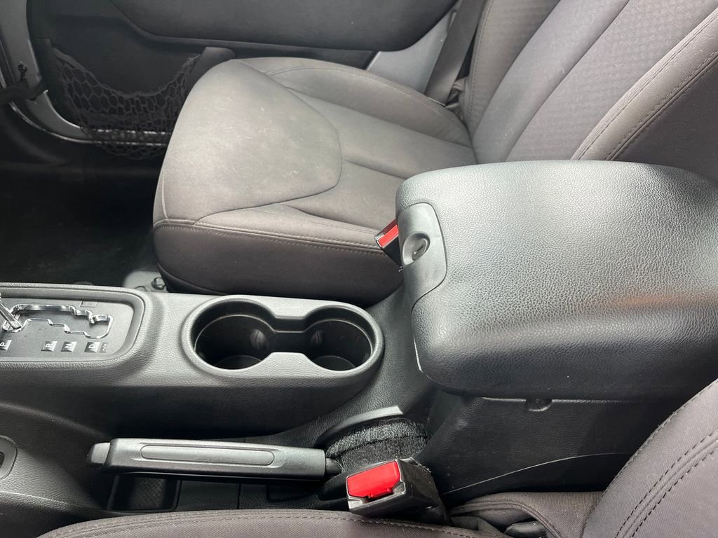 Used 2014 Jeep Wrangler Unlimited Sport w/ Connectivity Group AWD/4WD image 19