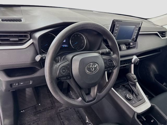 Used 2022 Toyota RAV4 LE AWD/4WD image 9