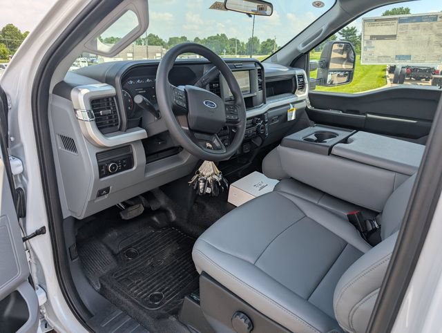 New 2026 Ford F350 XL w/ XL Chrome Package AWD/4WD image 11