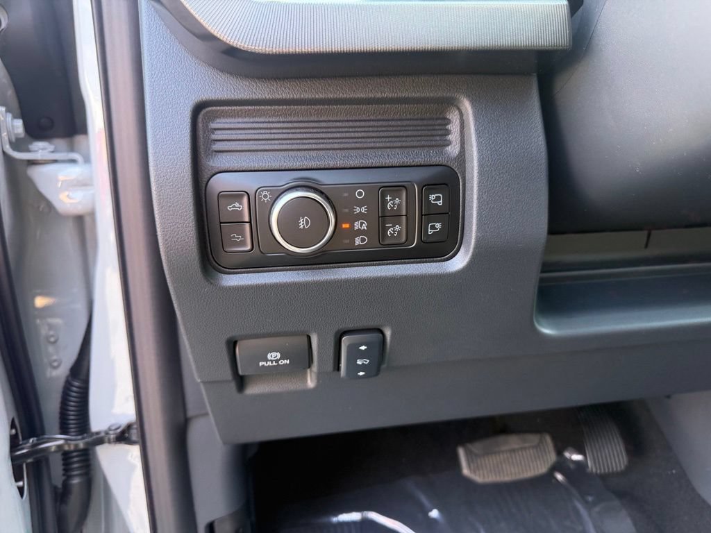 New 2026 Ford F250 Platinum AWD/4WD image 23
