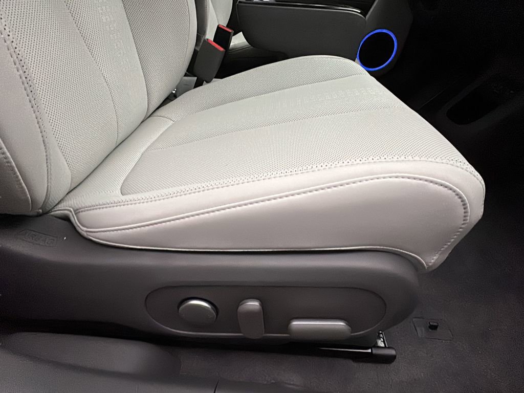 New 2026 Hyundai Ioniq 5 Limited image 16