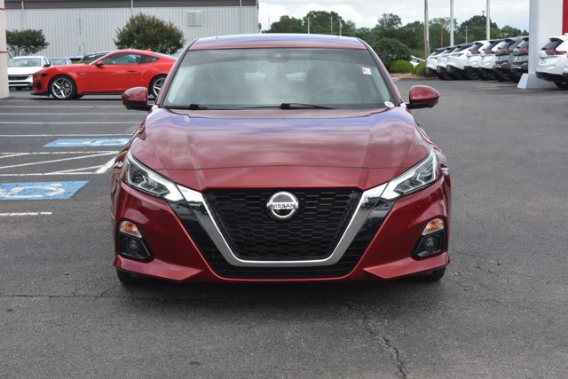 Used 2020 Nissan Altima 2.5 Platinum FWD image 2