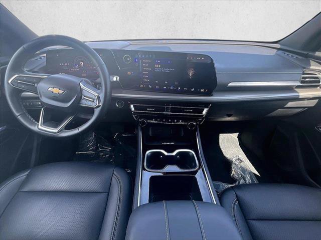 Used 2026 Chevrolet Traverse LT FWD image 16
