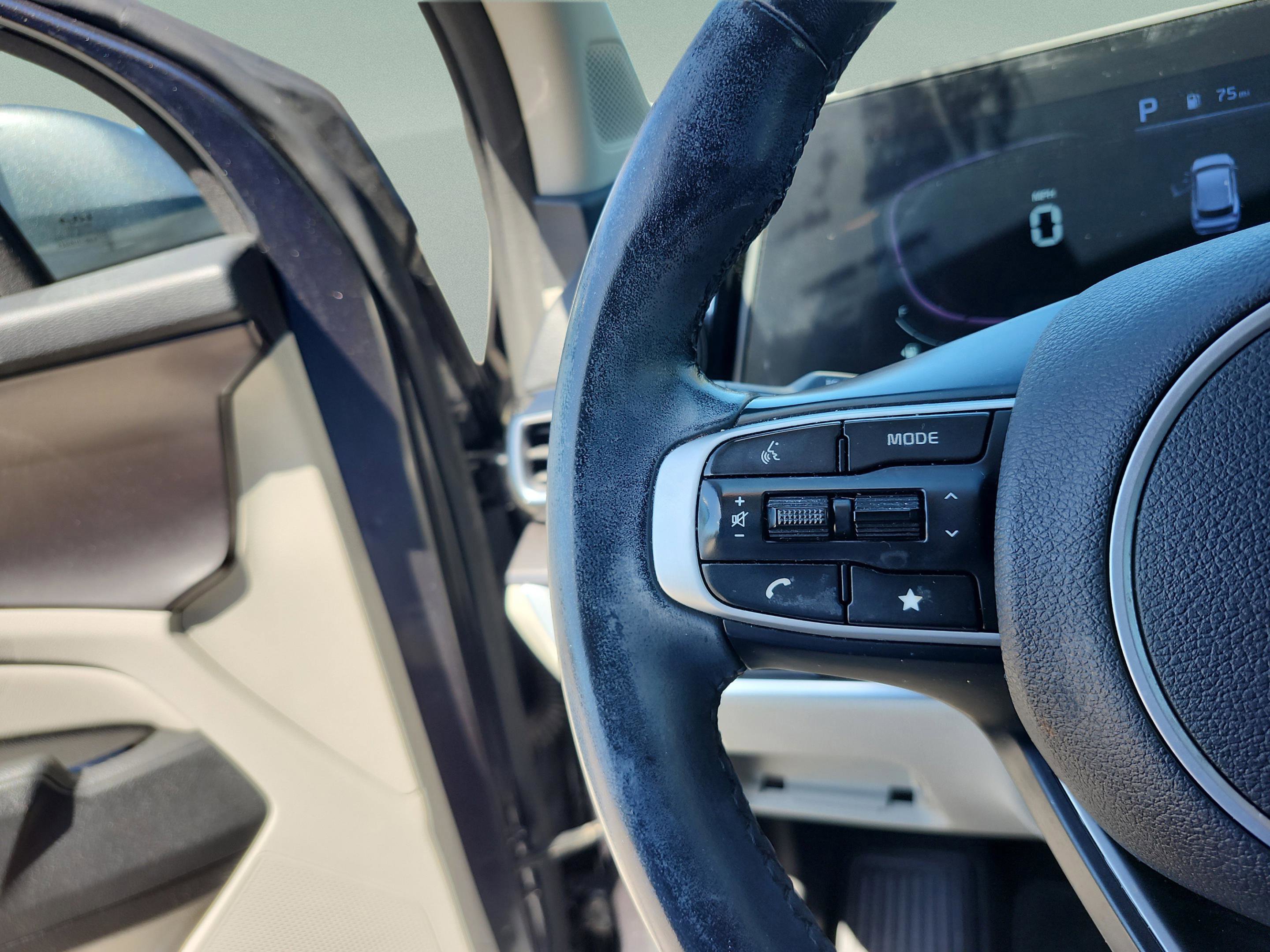Used 2023 Kia Sportage EX image 14