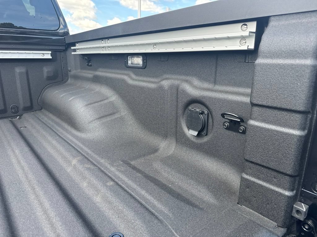 New 2026 Nissan Frontier PRO-4X w/ Pro Premium Package AWD/4WD image 17