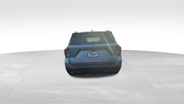Used 2023 Ford Explorer XLT w/ Equipment Group 202A AWD/4WD image 36