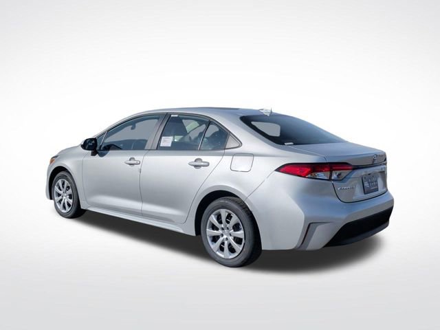 Used 2026 Toyota Corolla LE image 3