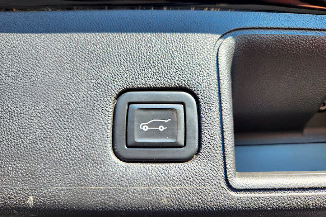 Used 2020 GMC Terrain SLT w/ Preferred Package AWD/4WD image 31