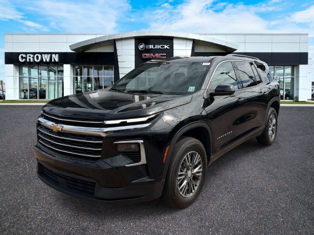 Used 2024 Chevrolet Traverse LT