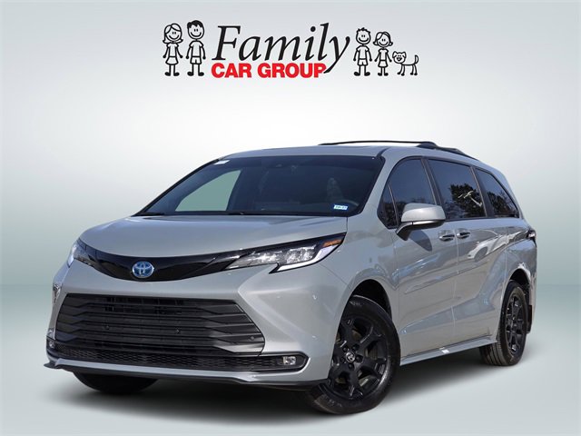 Used 2025 Toyota Sienna XLE Woodland Edition