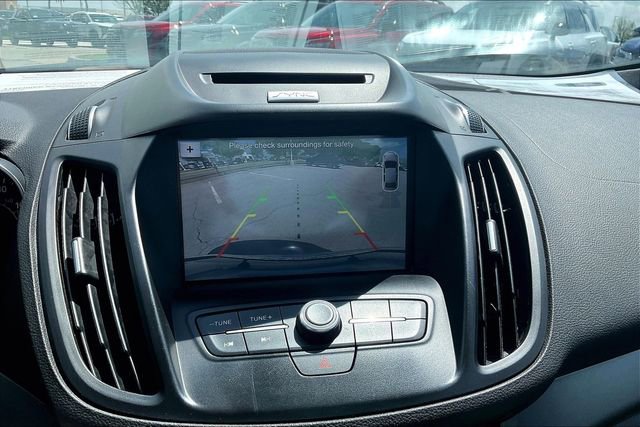 Used 2017 Ford Escape SE w/ Equipment Group 201A image 19