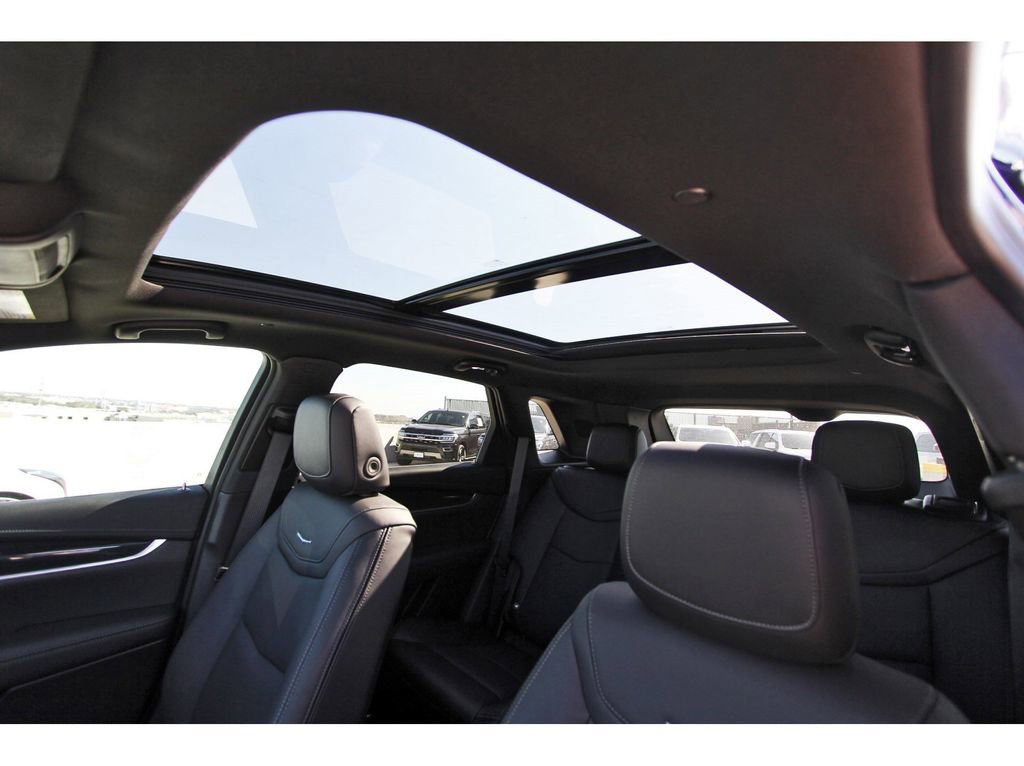 New 2025 Cadillac XT5 Premium Luxury image 23