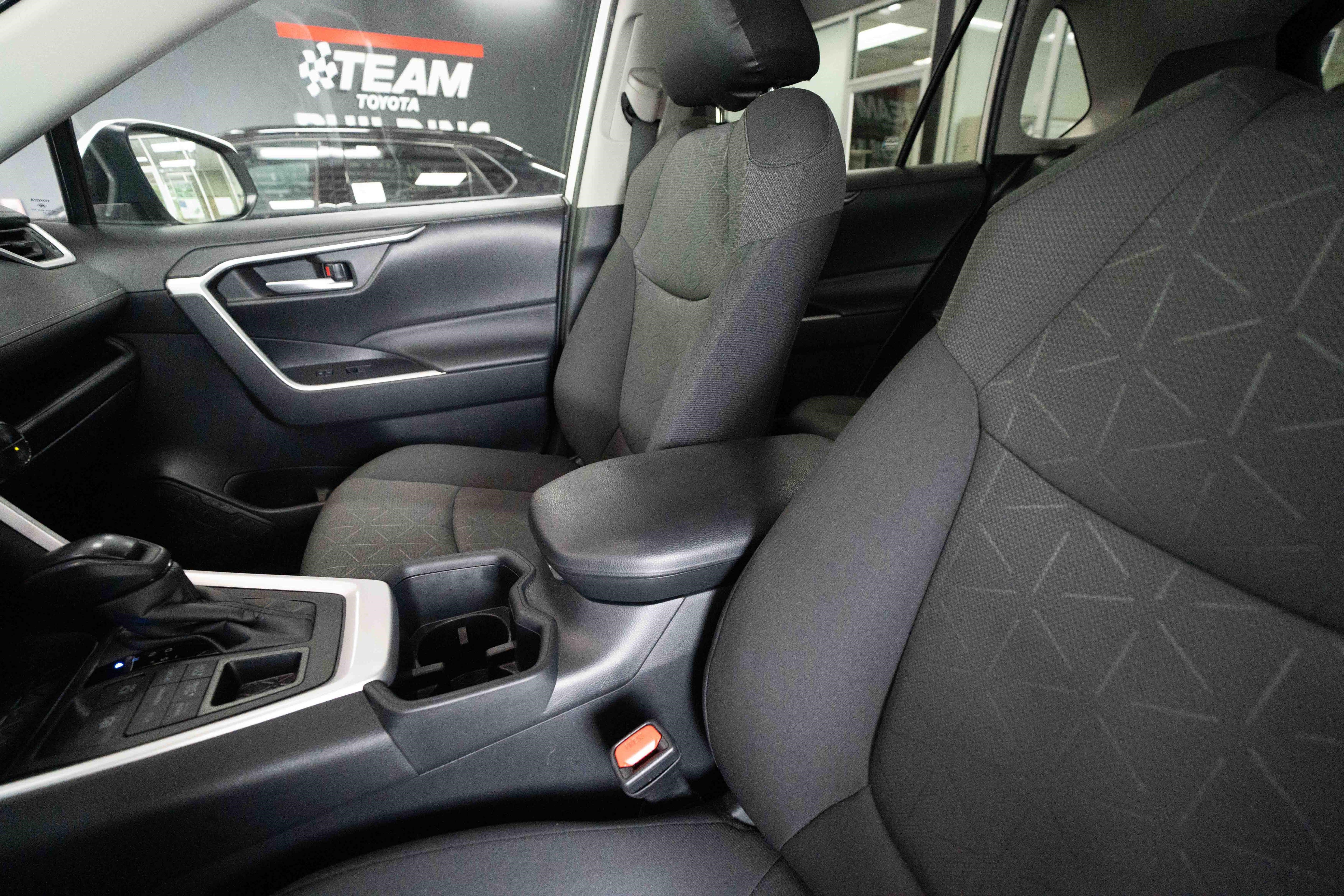 Used 2023 Toyota RAV4 XLE AWD/4WD image 10