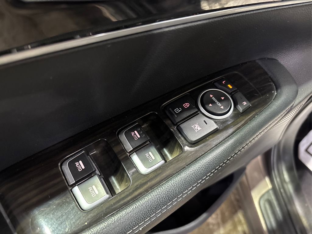 Used 2019 Kia Sorento LX w/ LX Convenience Package image 32