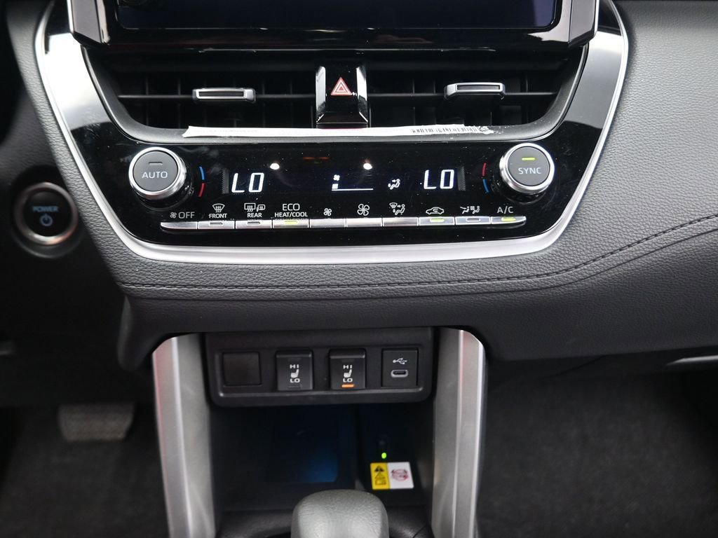 Used 2023 Toyota Corolla Cross XSE w/ Convenience Package image 13