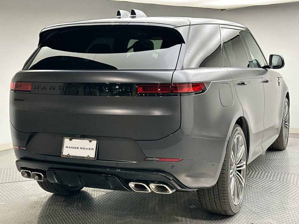 New 2026 Land Rover Range Rover Sport Dynamic SE AWD/4WD image 11