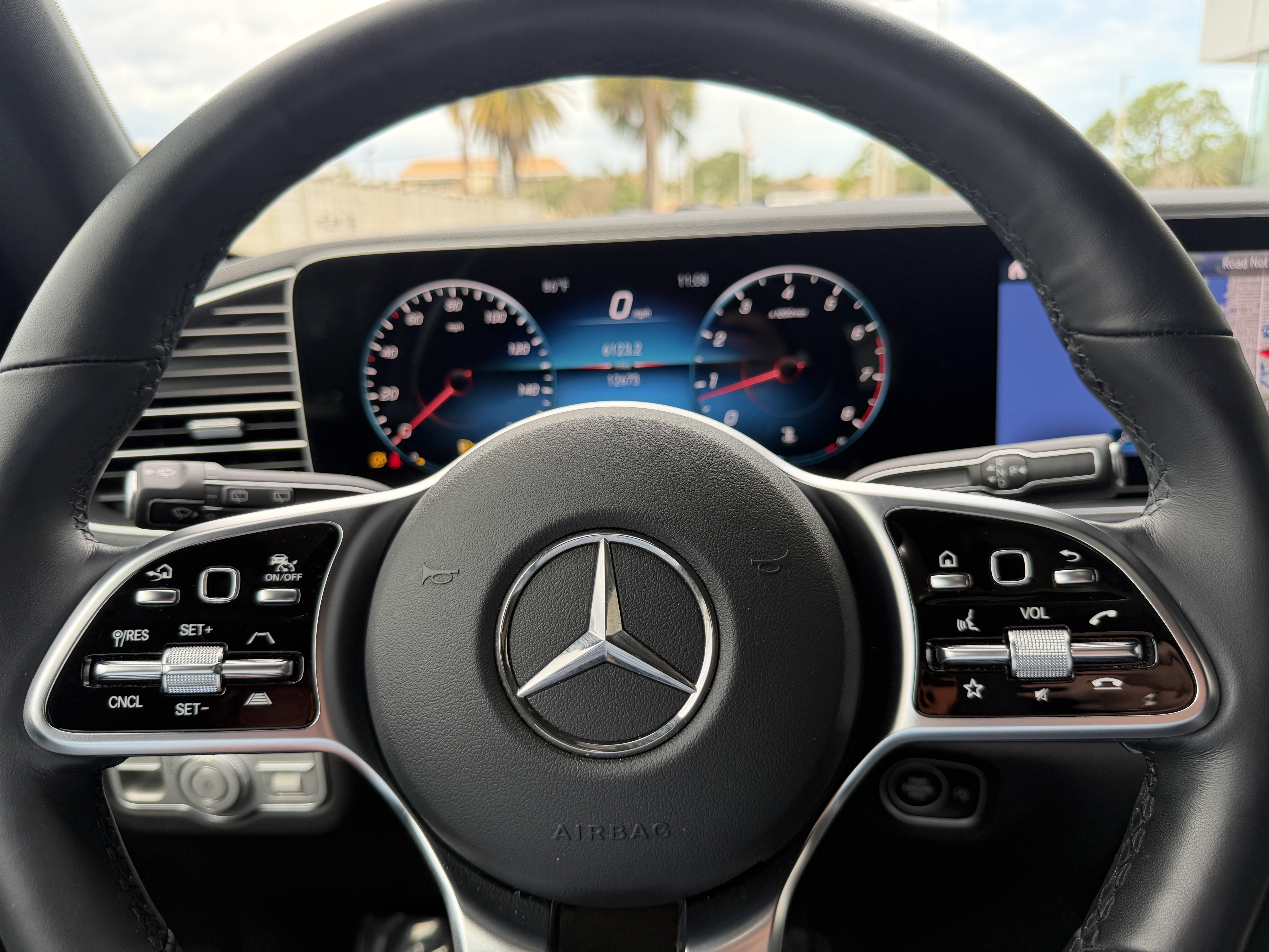 Used 2023 Mercedes-Benz GLE 350 4MATIC image 33