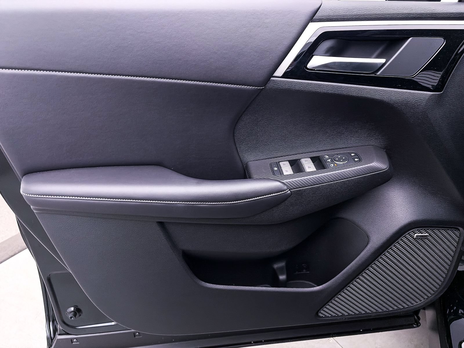 New 2026 Mitsubishi Outlander SE FWD image 7