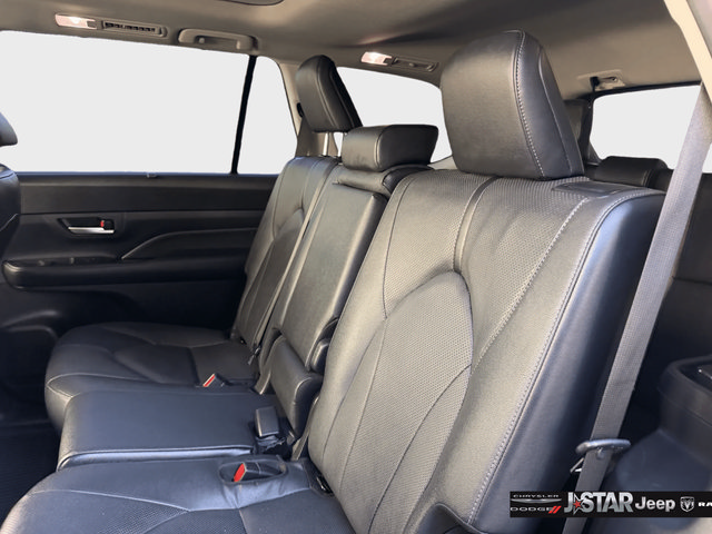 Used 2024 Toyota Grand Highlander FWD image 26