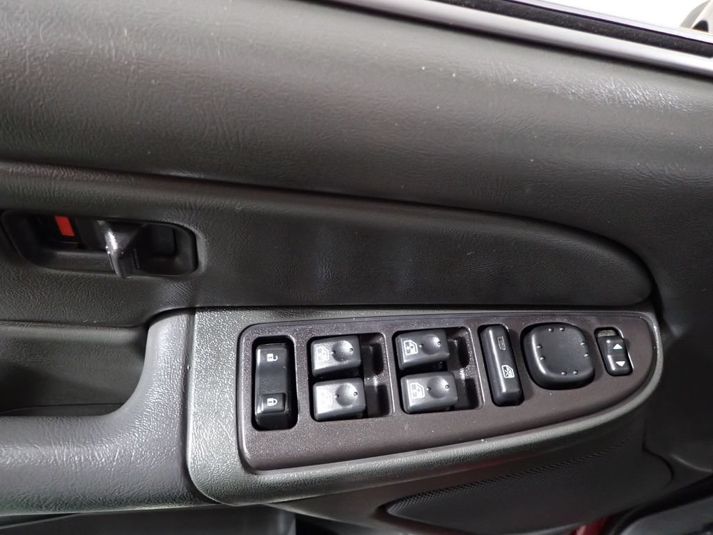 Used 2005 Chevrolet Silverado 1500 4x4 Crew Cab image 15
