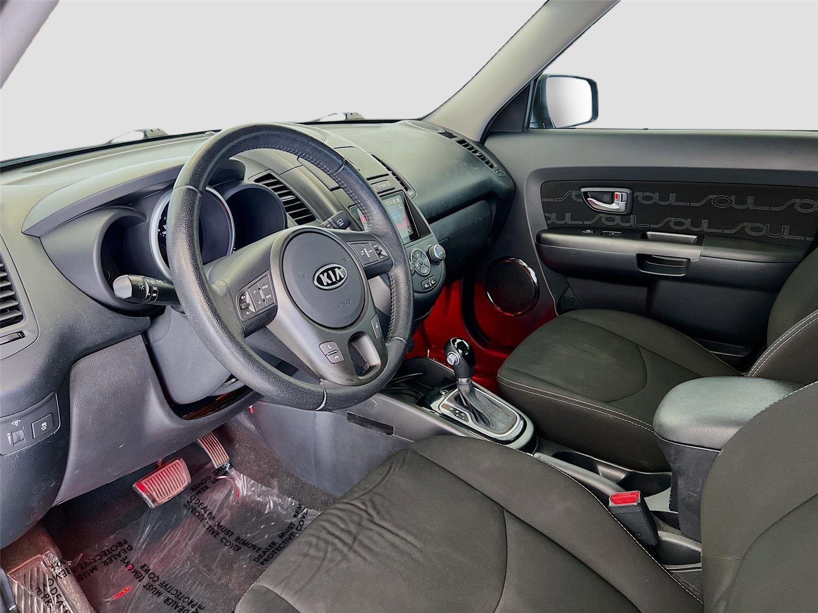 Used 2012 Kia Soul + FWD image 11