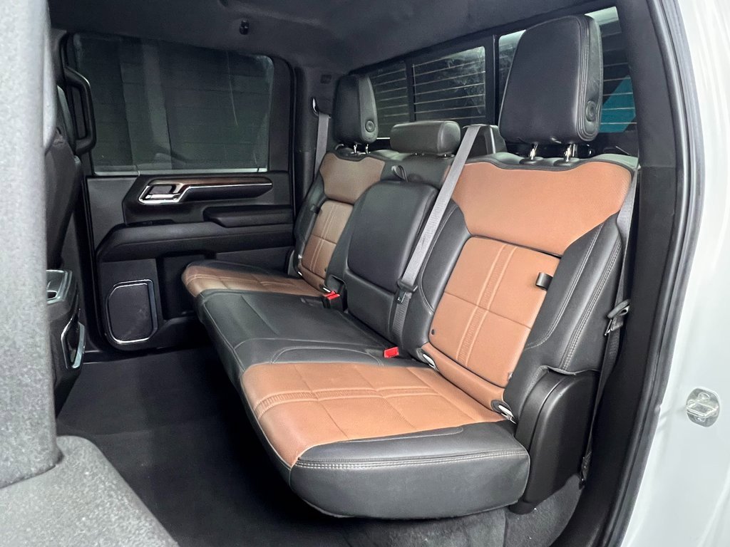 Used 2024 Chevrolet Silverado 2500 High Country w/ Technology Package image 13