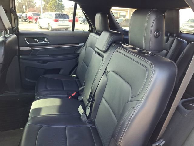 Used 2018 Ford Explorer Limited image 19