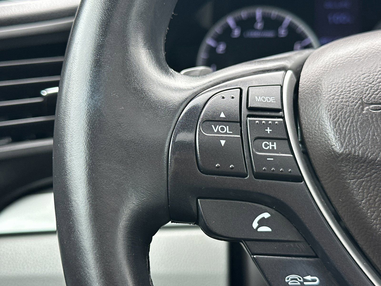 Used 2017 Acura ILX w/ Premium Package image 25