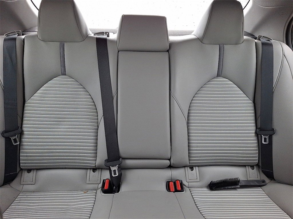 Used 2019 Toyota Camry SE image 19