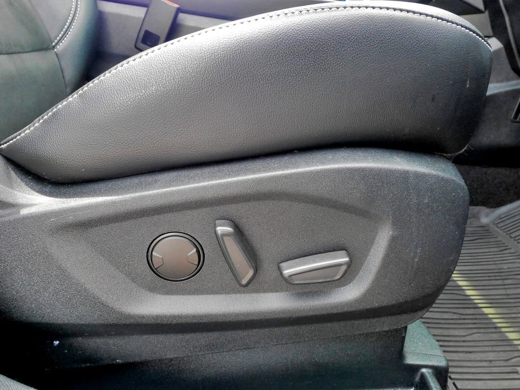 Used 2020 Ford Edge ST w/ Equipment Group 401A AWD/4WD image 13