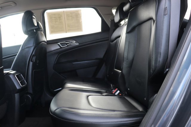 Used 2024 Kia Sportage EX image 13