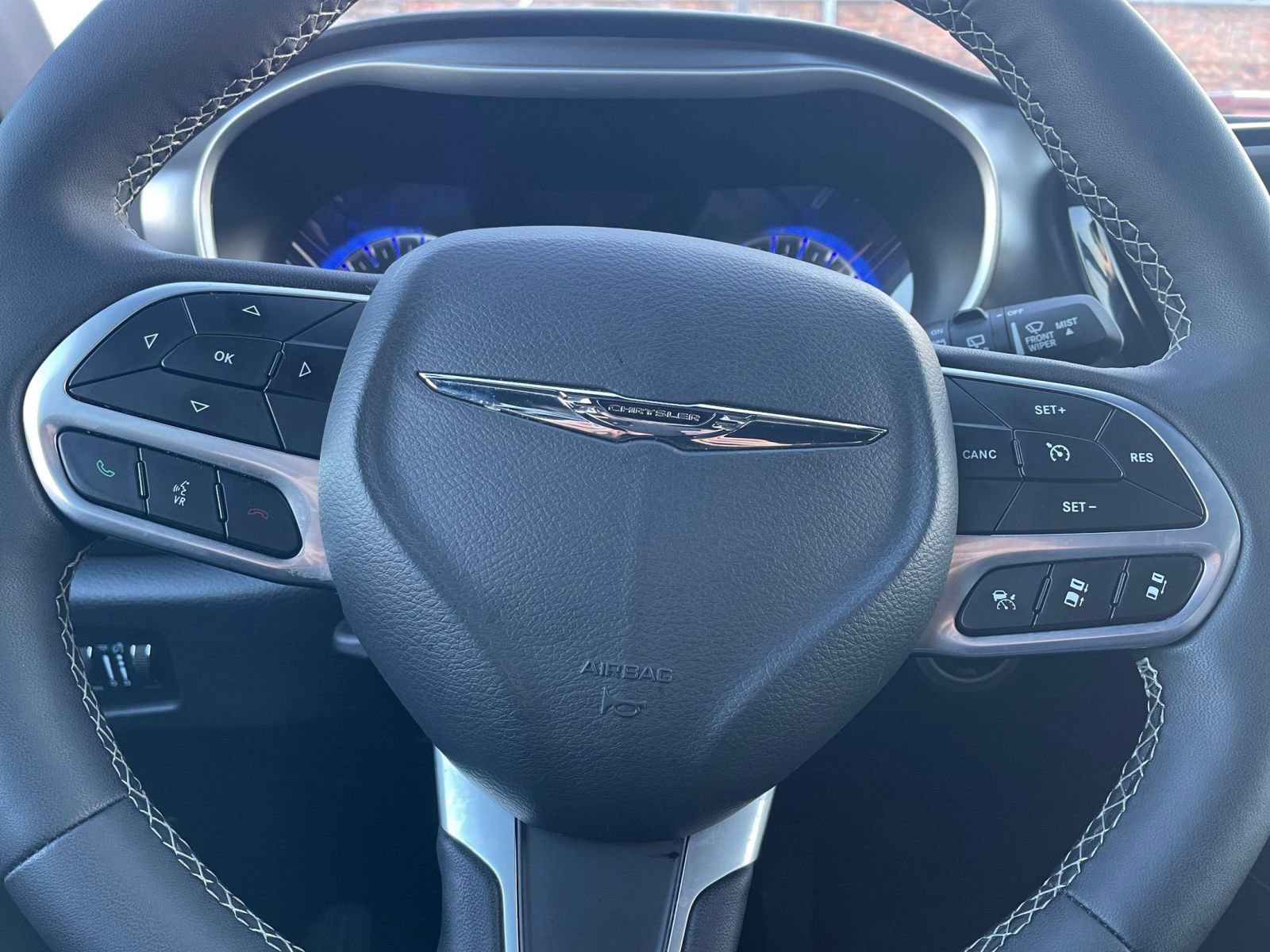 Used 2025 Chrysler Pacifica Select image 30