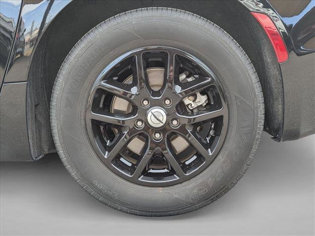 Used 2024 Chrysler Pacifica Touring-L image 24