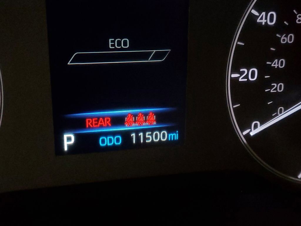 Used 2023 Toyota Corolla Cross L image 23