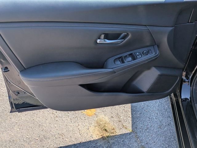 Used 2025 Nissan Sentra SV FWD image 9