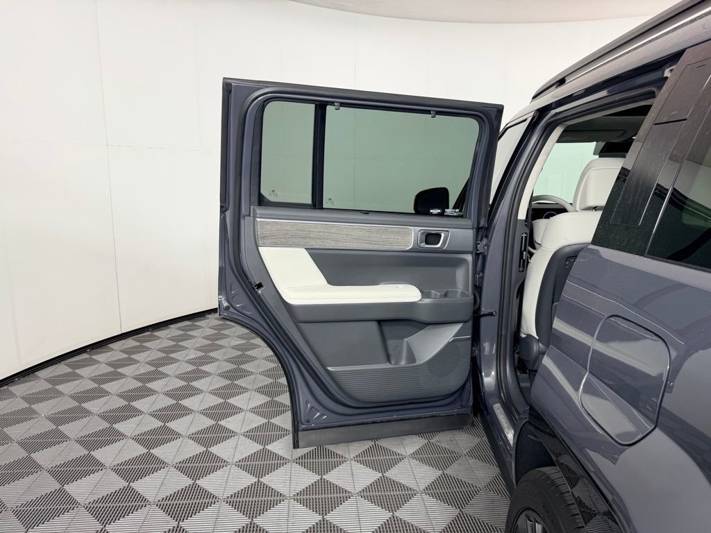 Used 2025 Hyundai Santa Fe Calligraphy AWD/4WD image 27