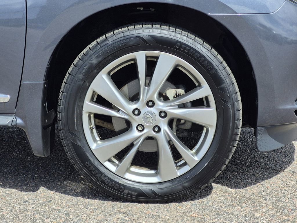 Used 2013 INFINITI JX35 AWD w/ Premium Pkg image 17