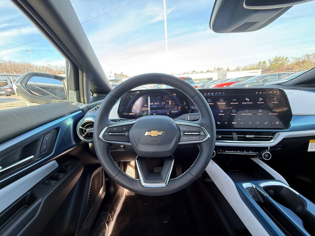 New 2026 Chevrolet Equinox EV LT image 21