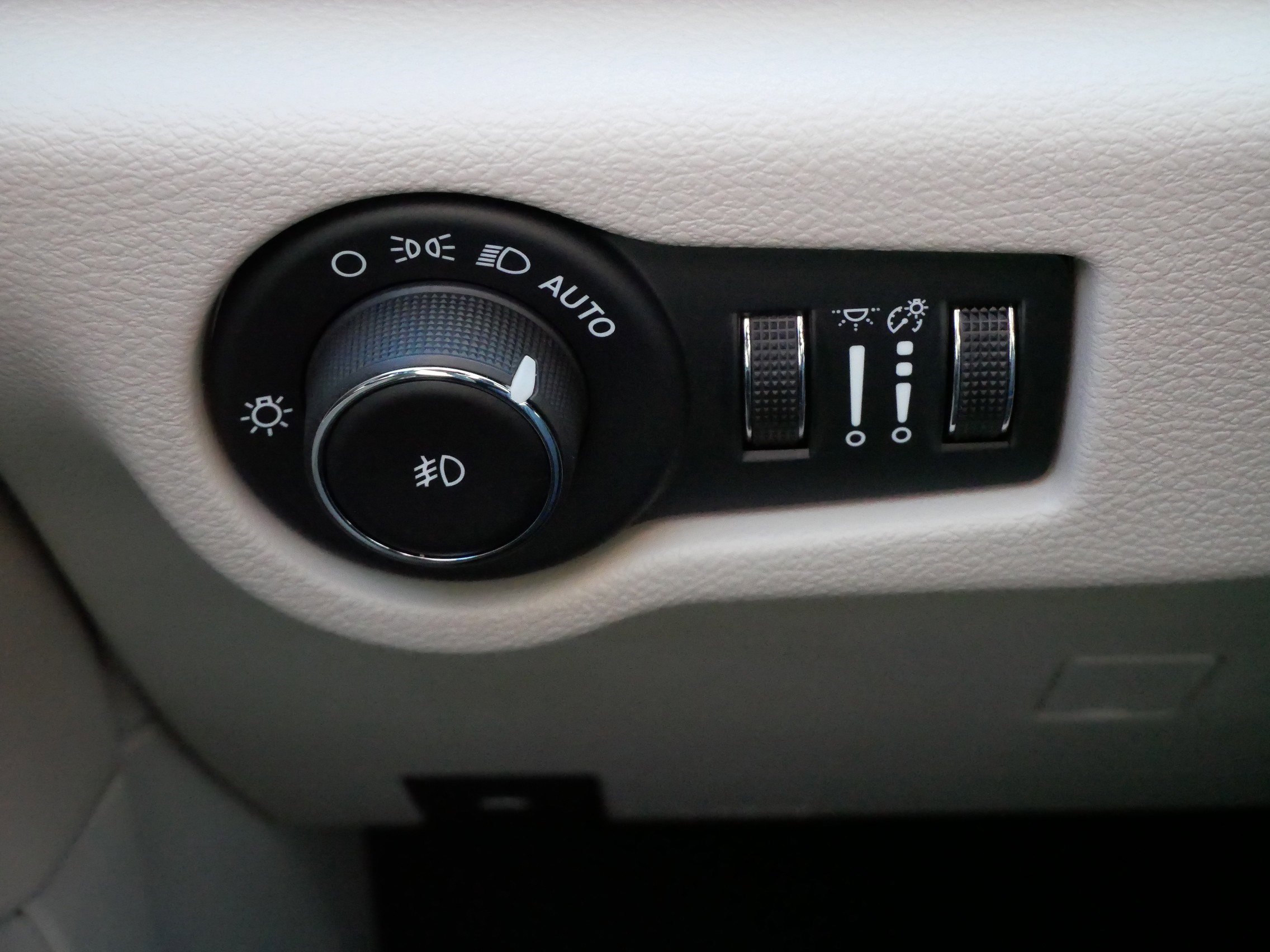 Used 2024 Chrysler Pacifica Touring-L image 26