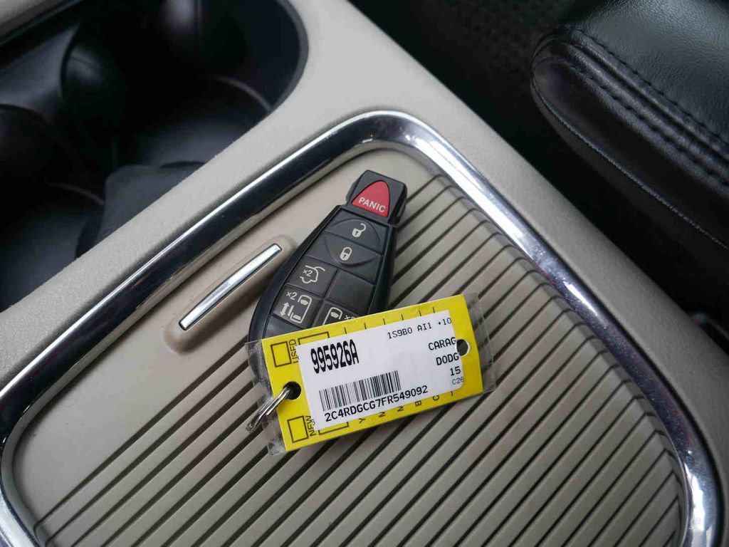 Used 2015 Dodge Grand Caravan SXT image 27