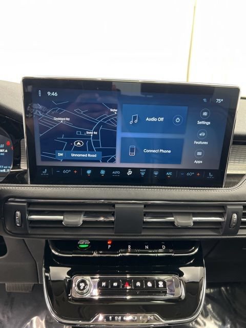 Used 2023 Lincoln Corsair AWD w/ Equipment Group 101A image 11