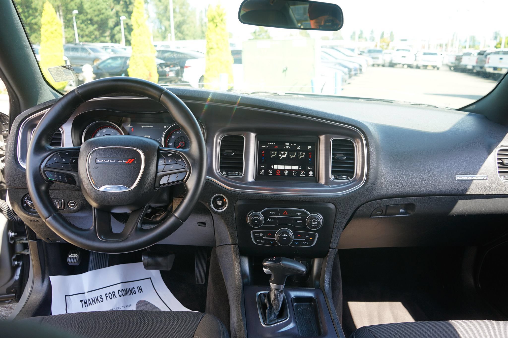Used 2018 Dodge Charger SXT RWD image 15
