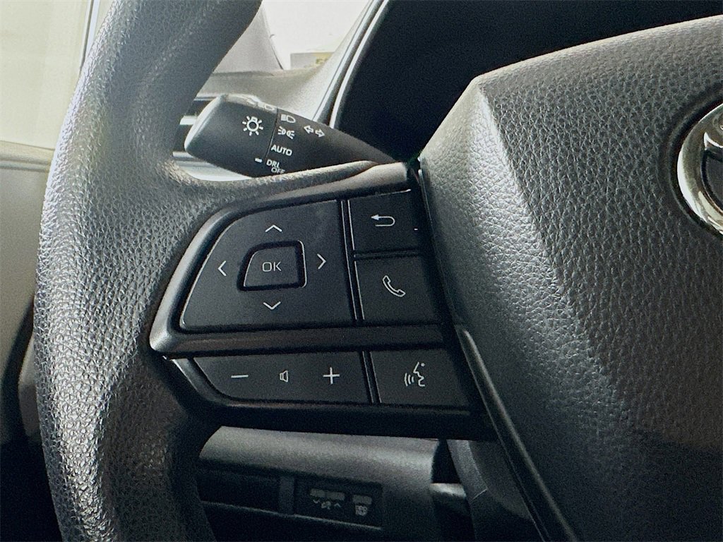 Used 2024 Toyota Sienna LE image 25